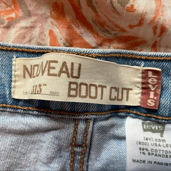 Vintage Cut Off 501 Levi's Jean Shorts - Picture 3 of 4